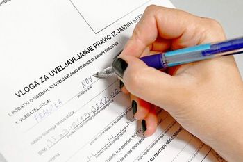 Obvestilo CSD Ljubljana, enota Grosuplje o oddaji vlog za otroški dodatek, vrtec in štipendije