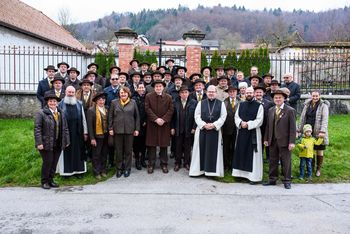 Osma čebelarska maša v Stični