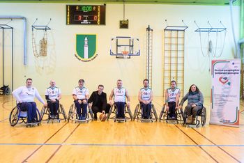 V Šentvidu pri Stični turnir košarke na vozičkih