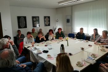 Na letošnji Jurčičev pohod prihajajo tudi bralni klubi, še posebej vabljeni domači!