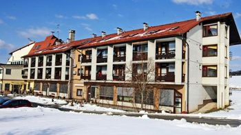 Telekom Slovenije z donacijo razveselil oskrbovance Doma starejših občanov Grosuplje