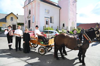 FOTO: Ponovitev novomašne slovesnosti Mateja Rusa v rojstni Višnji Gori