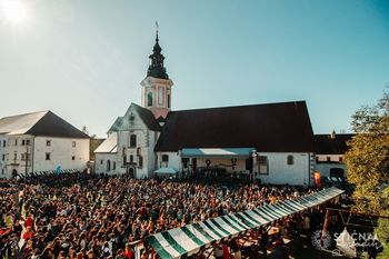 39. srečanje mladine v Stični bo možno spremljati tudi prek spleta
