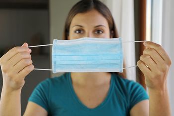 Brezplačne zaščitne maske za samozaposlene in mikro podjetja