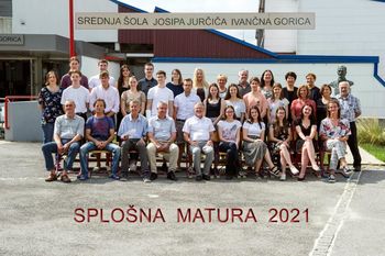 Na "Jurčiču" 100 % uspeh in 3 zlate maturantke