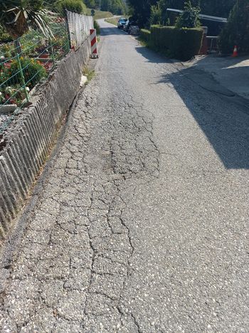 Sanacija posedka ceste in izgradnja prehoda za pešce v KS Stična