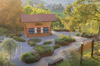 Spoznaj staro obrt – ČEBELARSTVO v občini Ivančna Gorica