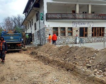 Zaradi sanacije popolna zapora ceste na Polževem