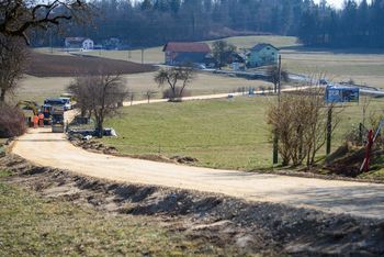 Prenova ceste v Krajevni skupnosti Ivančna Gorica