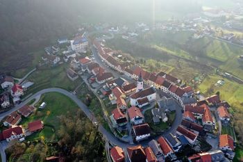 POVABILO: Sprehod po jedru Višnje Gore