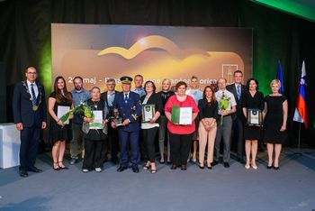 Ob prazniku občine podelili priznanja in nagrade zaslužnim posameznikom in organizacijam