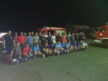 Številčna delegacija gasilcev ponovno na Kras