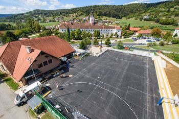 Športno igrišče v Stični v zaključni fazi