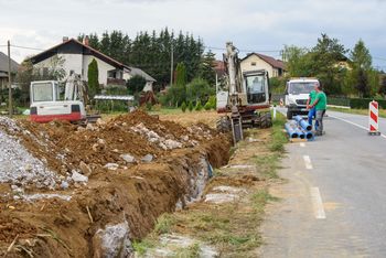 V Radohovi vasi poteka obnova dotrajanega vodovodnega omrežja
