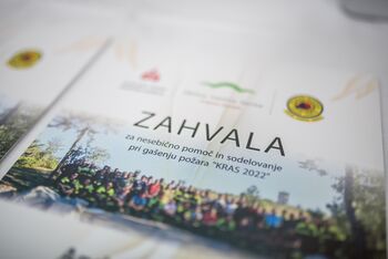 Podelitev zahval vsem sodelujočim pri gašenju katastrofalnega požara na Krasu