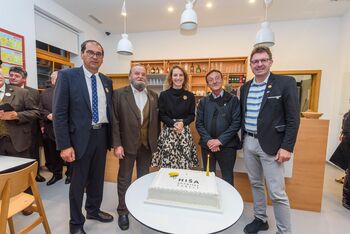 Hiša kranjske čebele, vse najboljše!