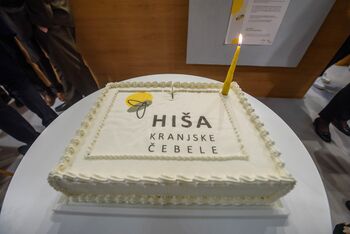 VIDEO: Rojstnodnevno praznovanje Hiše kranjske čebele