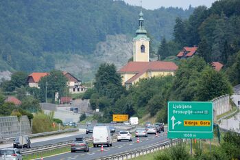 Zaradi obnovitvenih del popolna zapora avtocestnega priključka Višnja Gora v smeri proti Ljubljani