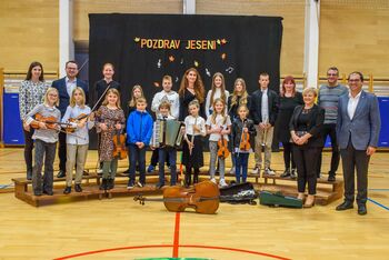 Jesenski koncert mladih virtuozov novoustanovljene glasbene šole v Zagradcu