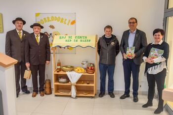 Župan na tradicionalnem slovenskem zajtrku v vrtcu Videk Župan na tradicionalnem slovenskem zajtrku v vrtcu Videk