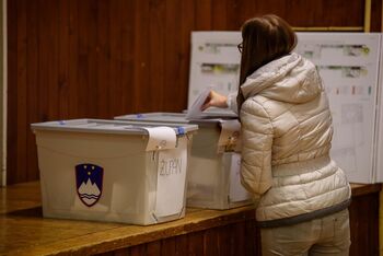 V ŽIVO: Odprla so se volišča za lokalne volitve V ŽIVO: Odprla so se volišča za lokalne volitve