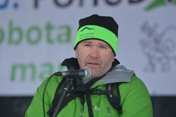 Glasujmo za Aleša Erjavca – kandidata za osebnost meseca decembra