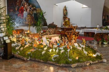 V ivanški župnijski cerkvi ustvarili domače »slovenske« jaslice