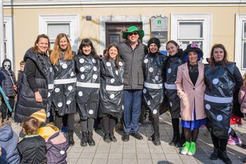 Na pustni torek so nas obiskale maškare Na pustni torek so nas obiskale maškare