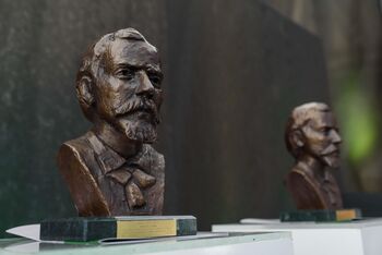 Javni razpis za podelitev priznanj in nagrad Občine Ivančna Gorica za leto 2023 Javni razpis za podelitev priznanj in nagrad Občine Ivančna Gorica za leto 2023