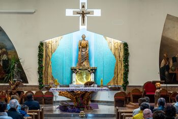 Blagoslov novega glavnega oltarja v cerkvi sv. Jožefa v Ivančni Gorici