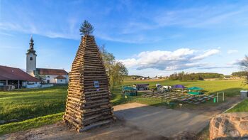 Gasilska mladina PGD Dob pripravila veliko vaško kresovanje