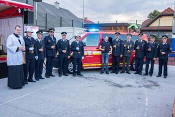 PGD Dob pri Šentvidu z novim sodobnim vozilom za prevoz moštva