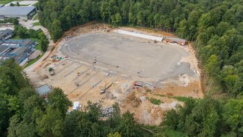 Občinski svetniki na ogledu gradbišča Športnega parka Ivančna Gorica