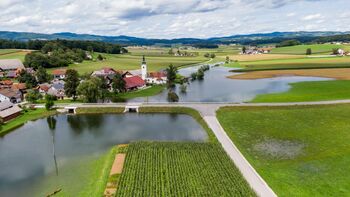 FOTO: Dob pri Šentvidu v času poplav