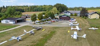 Srečanje pilotov in ljubiteljev letenja v Šentvidu pri Stični