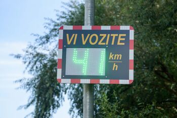 Izboljšanje prometne varnosti v naselju Malo Hudo