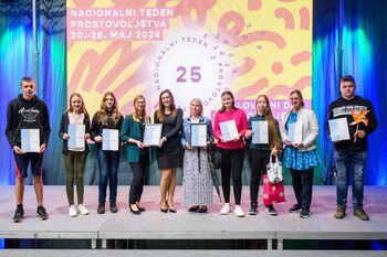 Občini naziv Prostovoljstvu prijazne občine; šentviški šoli naziv »Junaki našega časa«