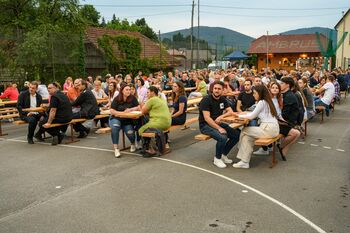 Praznovanje krajevnega in državnega praznika v Ambrusu