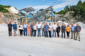 Zadnjo sejo občinskega sveta začeli z ogledom kamnoloma Podsmreka
