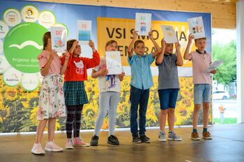 VIDEO: V Ivančni Gorici pele in plesale vse generacije