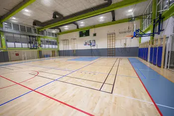 Vabilo na odprtje prenovljene športne dvorane v Šentvidu