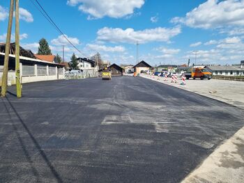 Obvestilo o izvedbi barvanja talnih označb na parkirišču ob železniški postaji Obvestilo o izvedbi barvanja talnih označb na parkirišču ob železniški postaji