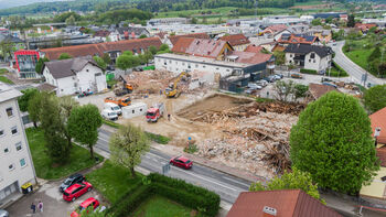 Rušitev objektov na območju bodočega kulturno upravnega centra v zaključni fazi Rušitev objektov na območju bodočega kulturno upravnega centra v zaključni fazi