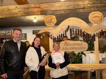 Lavričeva koča gostila 5. Gradiško salamijado Lavričeva koča gostila 5. Gradiško salamijado