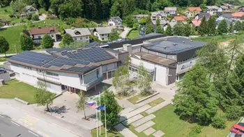 Sončna elektrarna na Podružnični šoli Višnja Gora