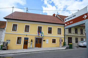 Prenovljena Mestna hiša bo pozdravila obiskovalce Aninega sejma