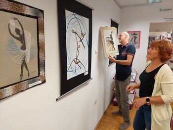 V ivanški knjižnici razstava KORAKI KULTURE – PLESNA SIMFONIJA KULTURNIH IZRAZOV