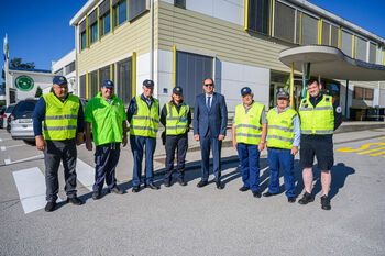 Prostovoljci skrbijo za varnost naših najmlajših v prometu