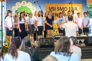 12. medgeneracijsko srečanje VSI SMO ENA GENERACIJA povezalo občane vseh generacij
