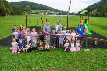 Otvoritev otroških igral v Sobračah